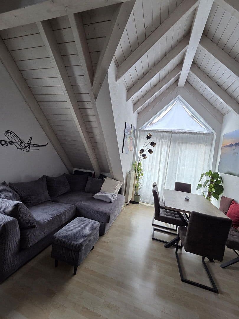 Pronájem bytu 2+kk 58 m², Schoellstr. 5, Stuttgart-Plieningen, Bádensko-Württembersko Pronájem bytu 2+kk 58 m², Schoellstr. 5, Stuttgart-Plieningen, Bádensko-Württembersko