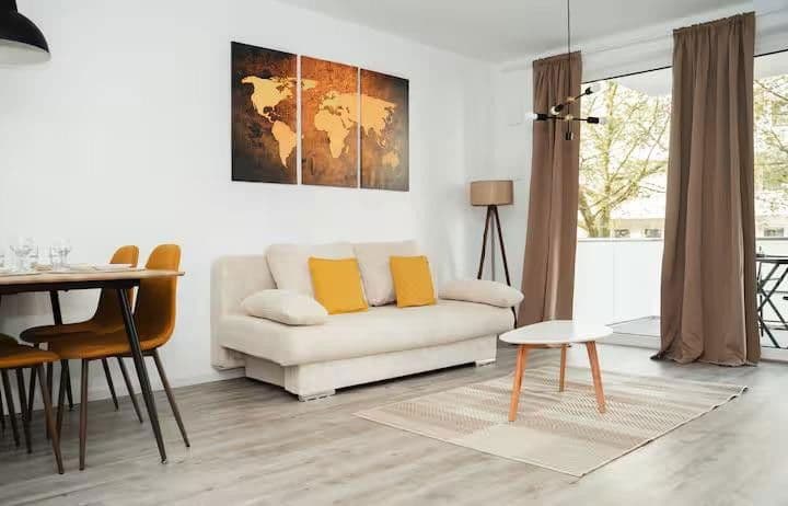 Pronájem bytu 2+1 59 m², Bremen, Bremen Pronájem bytu 2+1 59 m², Bremen, Bremen