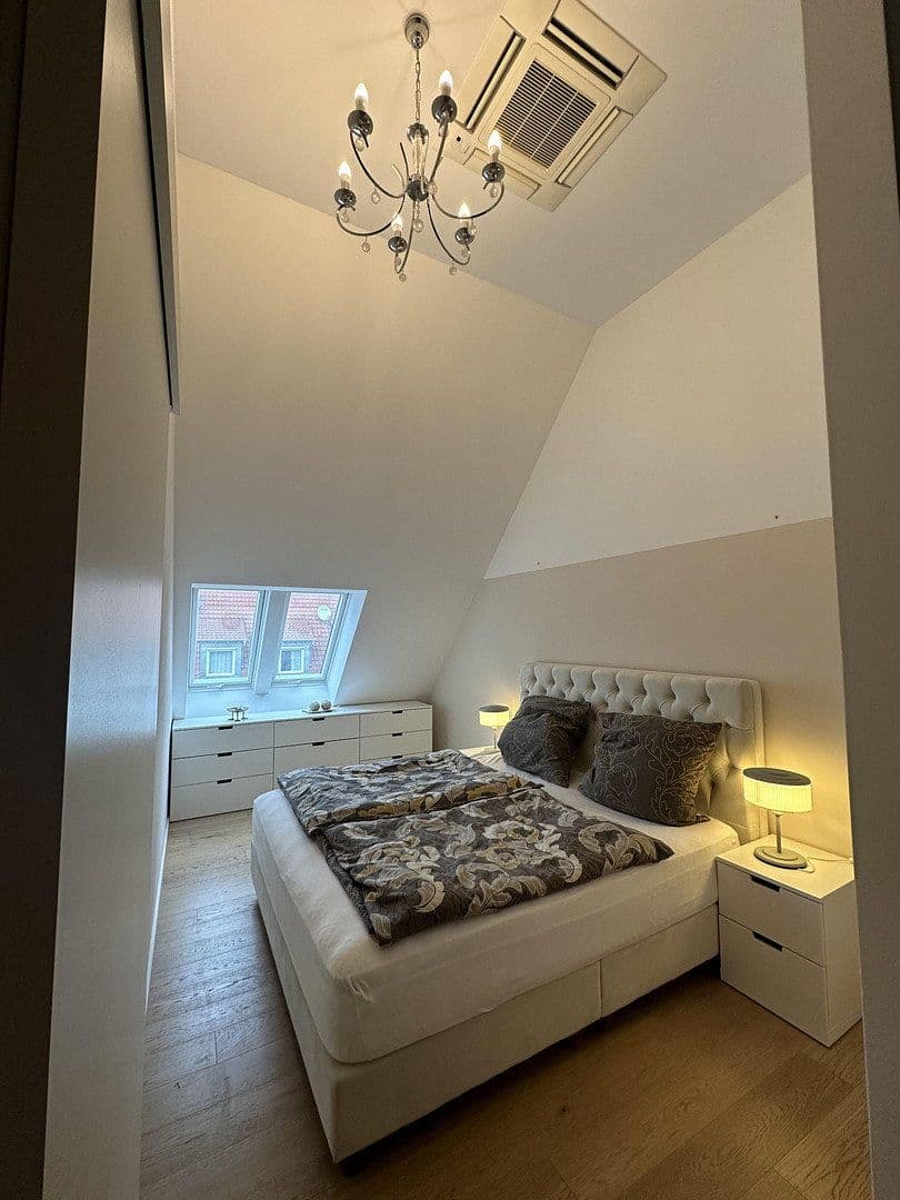 Pronájem bytu 2+kk 77 m², Körnerstr. 18/1, Ludwigsburg, Bádensko-Württembersko Pronájem bytu 2+kk 77 m², Körnerstr. 18/1, Ludwigsburg, Bádensko-Württembersko