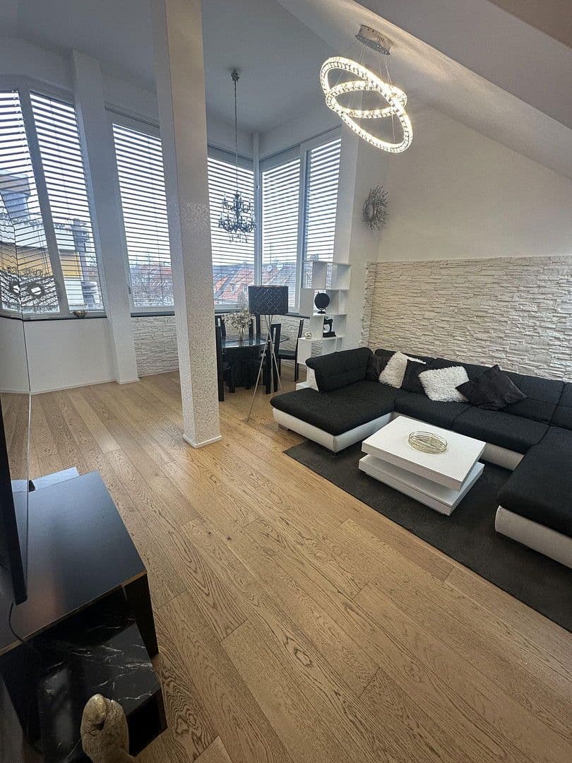 Pronájem bytu 2+kk 77 m², Körnerstr. 18/1, Ludwigsburg, Bádensko-Württembersko Pronájem bytu 2+kk 77 m², Körnerstr. 18/1, Ludwigsburg, Bádensko-Württembersko