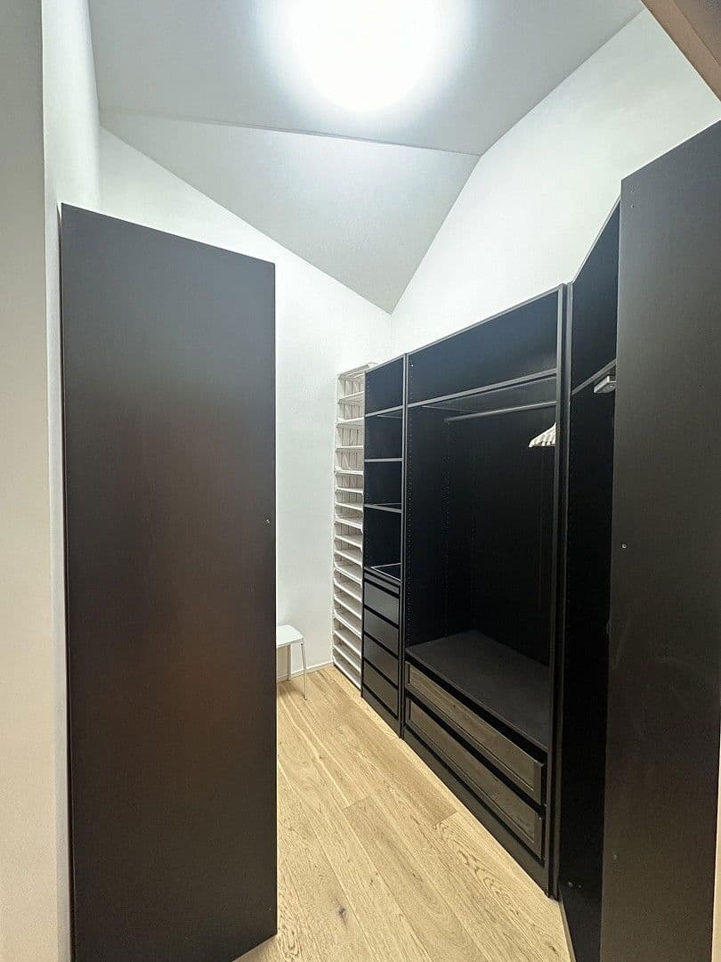 Pronájem bytu 2+kk 77 m², Körnerstr. 18/1, Ludwigsburg, Bádensko-Württembersko Pronájem bytu 2+kk 77 m², Körnerstr. 18/1, Ludwigsburg, Bádensko-Württembersko