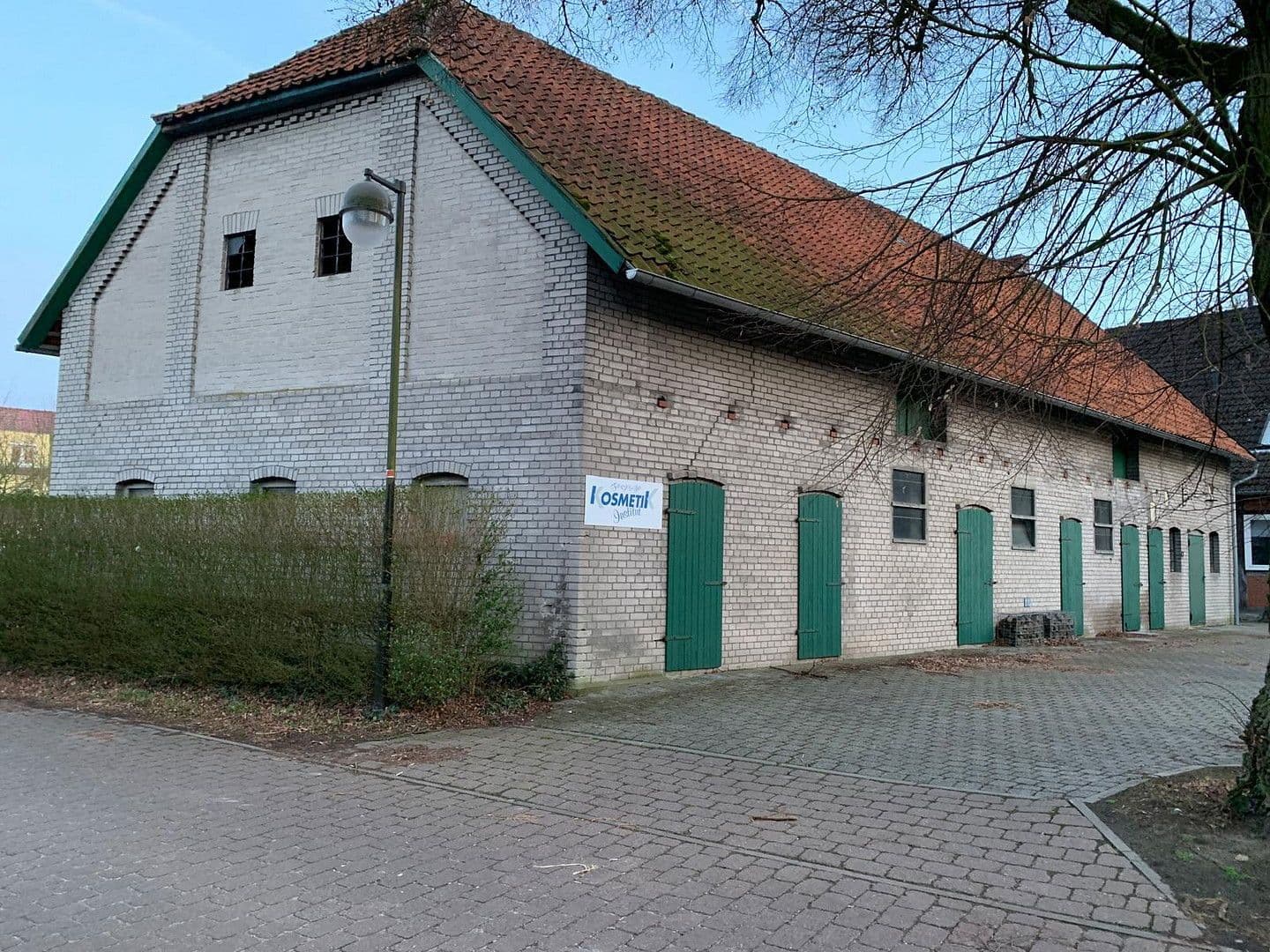 Prodej domu 821 m², pozemek 2.290 m², Schwarmstedt, Dolní Sasko Prodej domu 821 m², pozemek 2.290 m², Schwarmstedt, Dolní Sasko