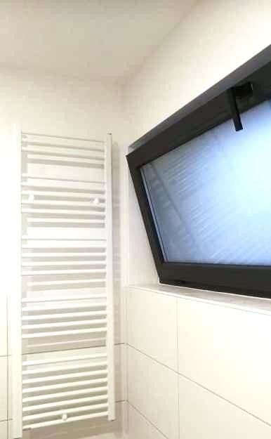 Pronájem domu 160 m², pozemek 385 m², Wächtersbach, Hessen Pronájem domu 160 m², pozemek 385 m², Wächtersbach, Hessen