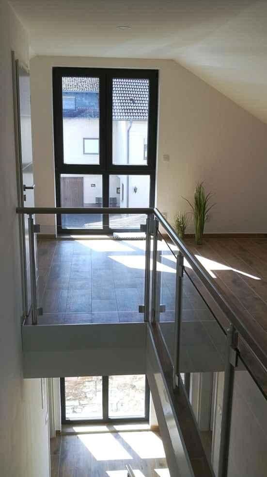 Pronájem domu 160 m², pozemek 385 m², Wächtersbach, Hessen Pronájem domu 160 m², pozemek 385 m², Wächtersbach, Hessen