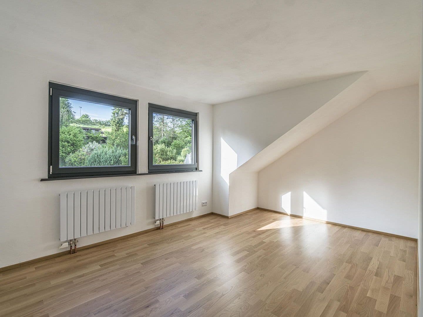 Pronájem bytu 4+1 86 m², Taunusstein, Hessen Pronájem bytu 4+1 86 m², Taunusstein, Hessen