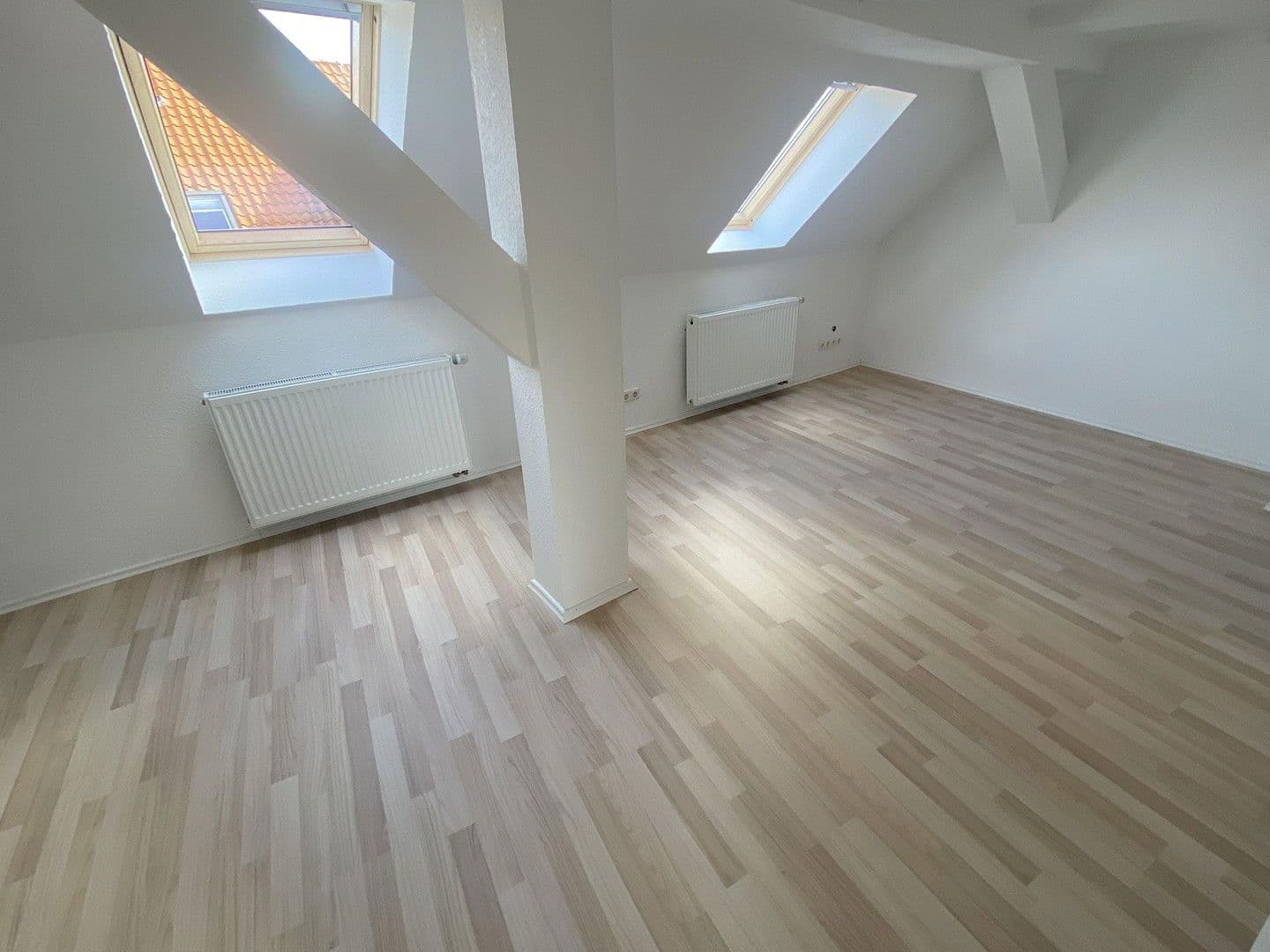 Pronájem domu 160 m², pozemek 160 m², Gronau, Dolní Sasko Pronájem domu 160 m², pozemek 160 m², Gronau, Dolní Sasko