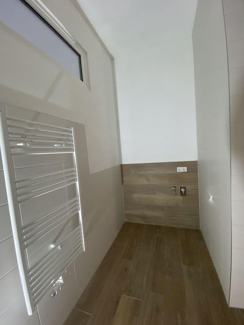 Pronájem bytu 2+1 57 m², Schlaurother Str. 10, Zhořelec, Sasko Pronájem bytu 2+1 57 m², Schlaurother Str. 10, Zhořelec, Sasko