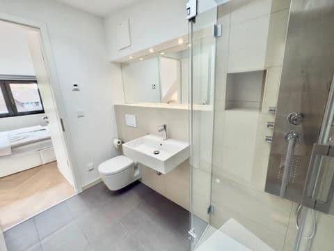 Pronájem bytu 4+kk 124 m², Hamburg, Hamburg Pronájem bytu 4+kk 124 m², Hamburg, Hamburg