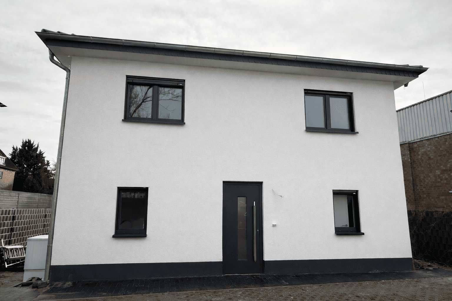 Prodej domu 127 m², pozemek 321 m², Kattenturmer Heerstraße 138c, Bremen, Bremen Prodej domu 127 m², pozemek 321 m², Kattenturmer Heerstraße 138c, Bremen, Bremen