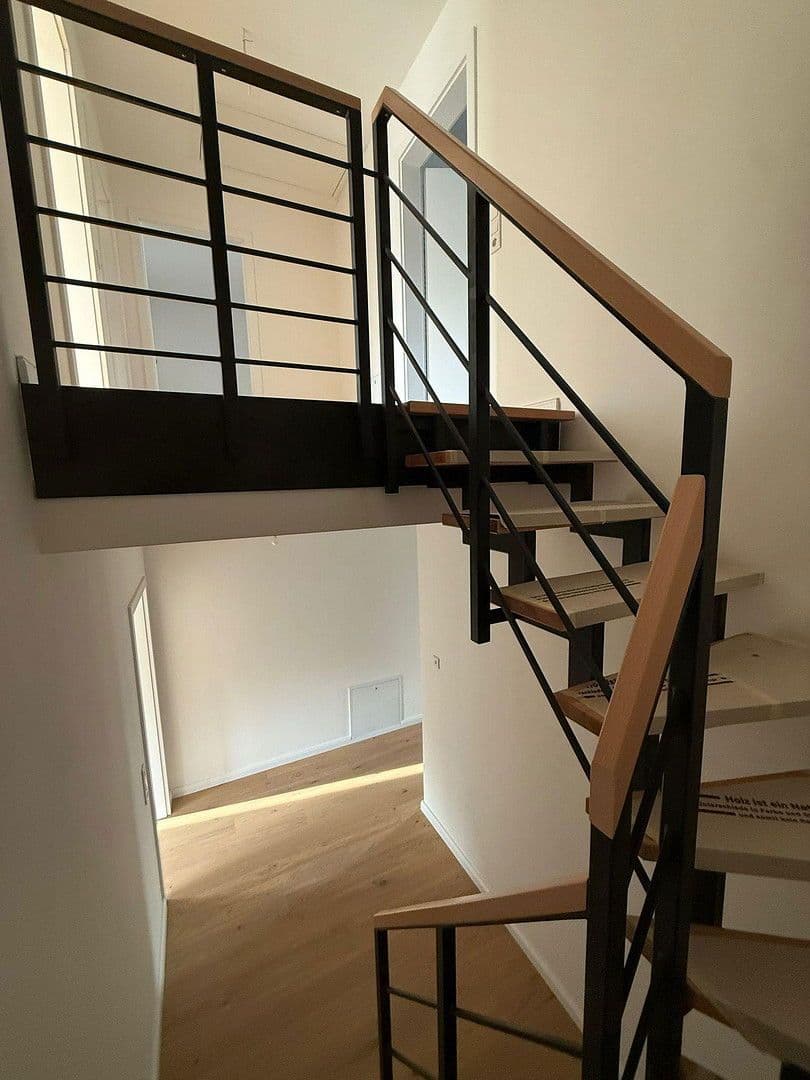 Prodej domu 127 m², pozemek 321 m², Kattenturmer Heerstraße 138c, Bremen, Bremen Prodej domu 127 m², pozemek 321 m², Kattenturmer Heerstraße 138c, Bremen, Bremen