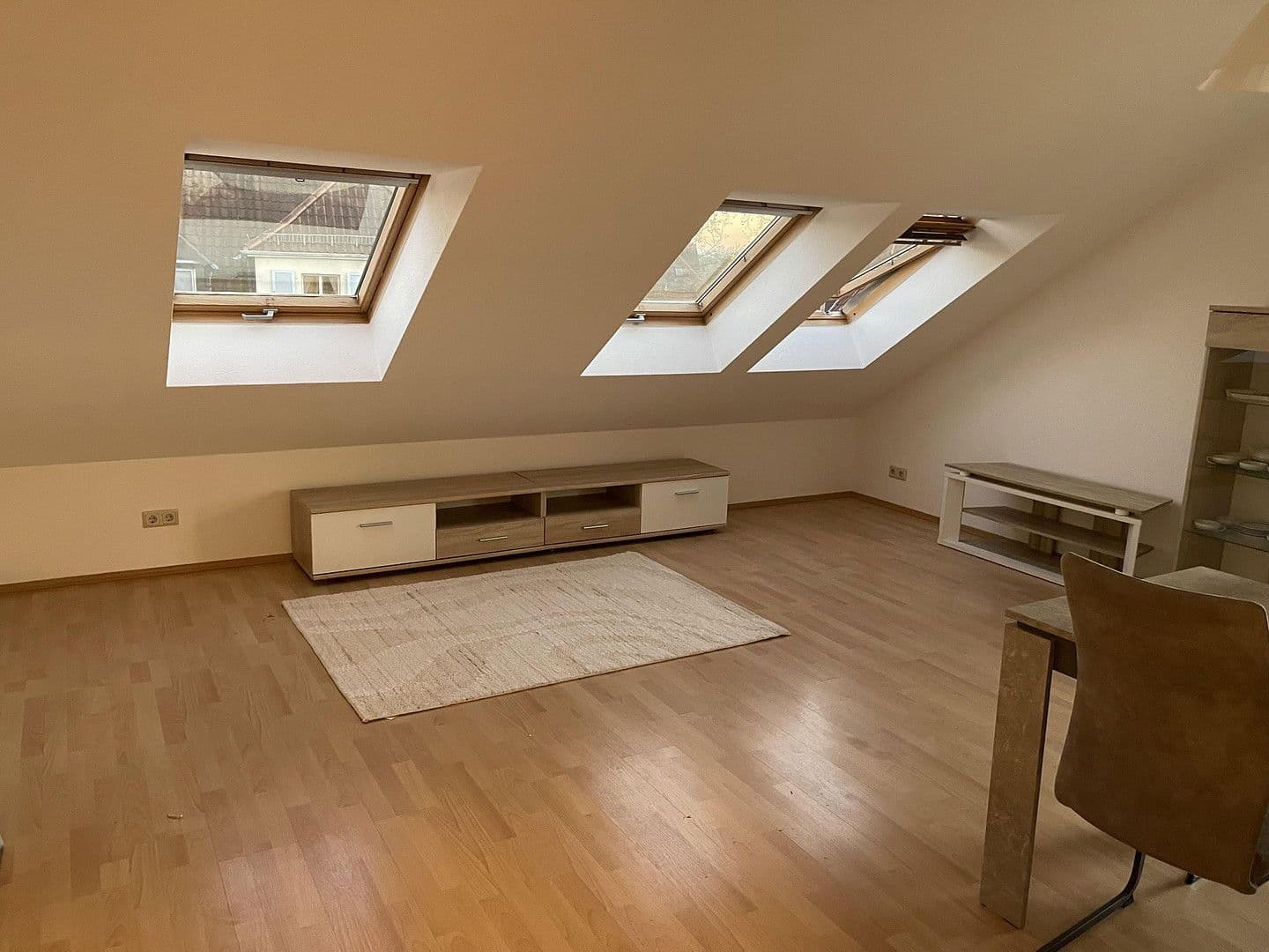 Pronájem bytu 3+1 85 m², Mainz-Kostheim, Hessen Pronájem bytu 3+1 85 m², Mainz-Kostheim, Hessen
