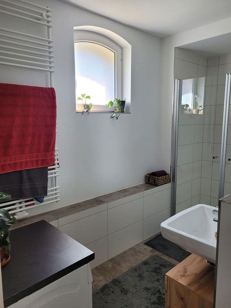 Pronájem bytu 2+1 78 m², Warnemünder Weg 8, Hamburg, Hamburg Pronájem bytu 2+1 78 m², Warnemünder Weg 8, Hamburg, Hamburg