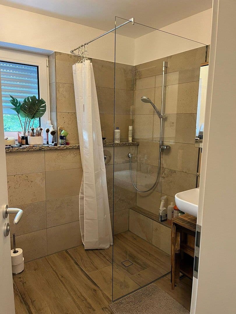 Pronájem domu 145 m², pozemek 150 m², Aying, Bavorsko Pronájem domu 145 m², pozemek 150 m², Aying, Bavorsko