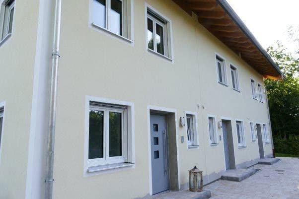 Pronájem domu 145 m², pozemek 150 m², Aying, Bavorsko Pronájem domu 145 m², pozemek 150 m², Aying, Bavorsko