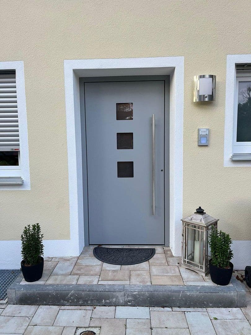 Pronájem domu 145 m², pozemek 150 m², Aying, Bavorsko Pronájem domu 145 m², pozemek 150 m², Aying, Bavorsko