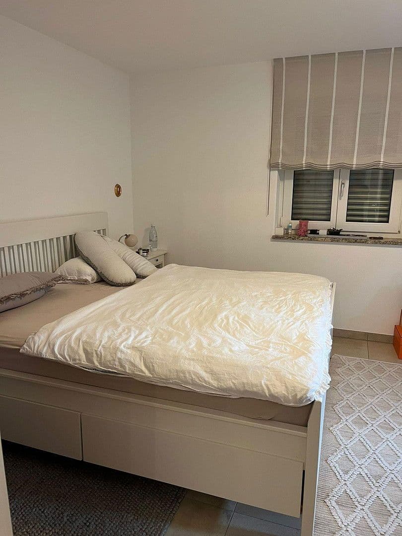 Pronájem domu 145 m², pozemek 150 m², Aying, Bavorsko Pronájem domu 145 m², pozemek 150 m², Aying, Bavorsko