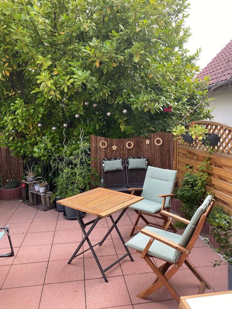 Pronájem bytu 1+1 74 m², Neuenbürg, Bádensko-Württembersko Pronájem bytu 1+1 74 m², Neuenbürg, Bádensko-Württembersko