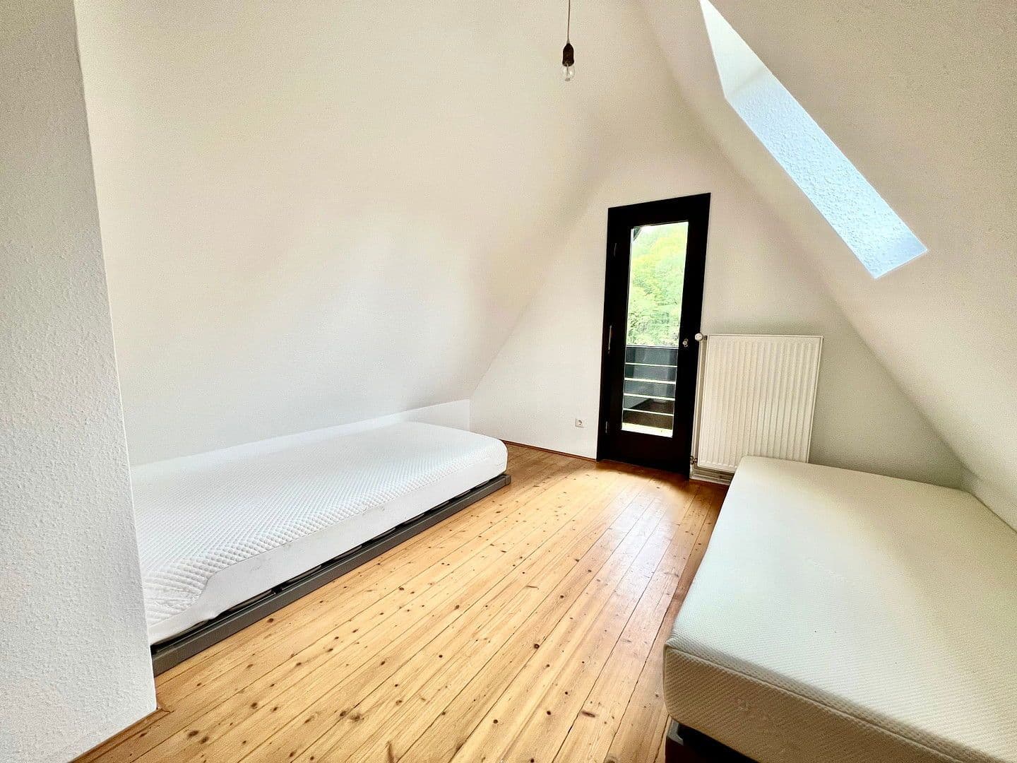 Pronájem domu 90 m², pozemek 1.700 m², Bad Soden am Taunus, Hessen Pronájem domu 90 m², pozemek 1.700 m², Bad Soden am Taunus, Hessen