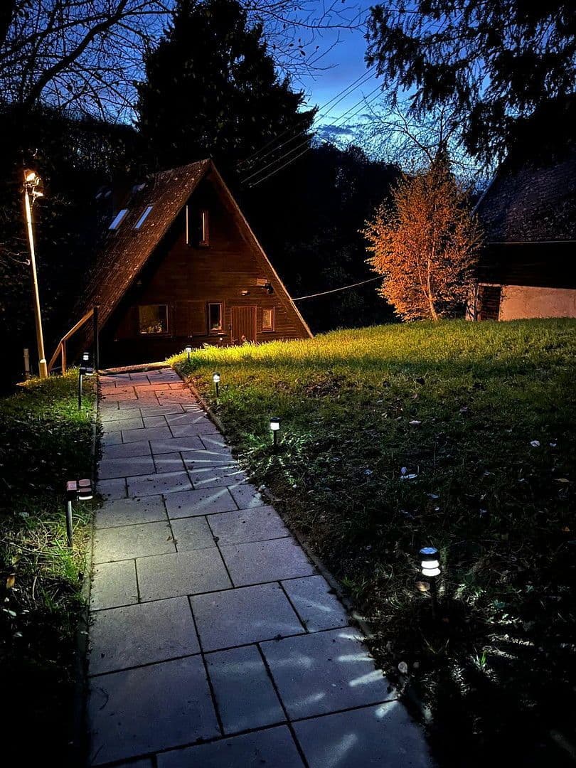 Pronájem domu 90 m², pozemek 1.700 m², Bad Soden am Taunus, Hessen Pronájem domu 90 m², pozemek 1.700 m², Bad Soden am Taunus, Hessen