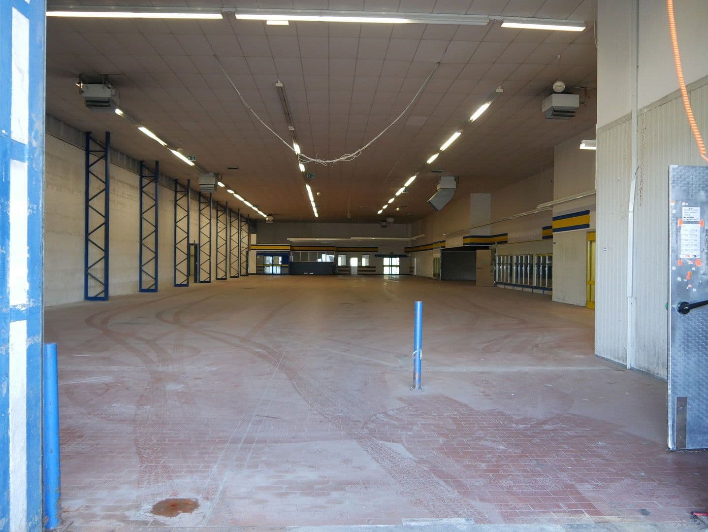 Pronájem nebytového prostoru 10.000 m², Salzunger Straße 115b, Leimbach, Durynsko Pronájem nebytového prostoru 10.000 m², Salzunger Straße 115b, Leimbach, Durynsko