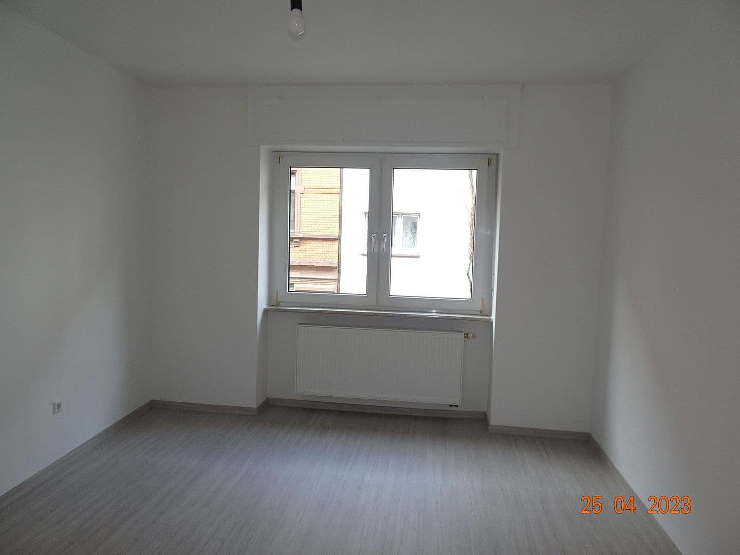 Pronájem bytu 3+1 55 m², Ludwigshafen, Porýní-Falc Pronájem bytu 3+1 55 m², Ludwigshafen, Porýní-Falc