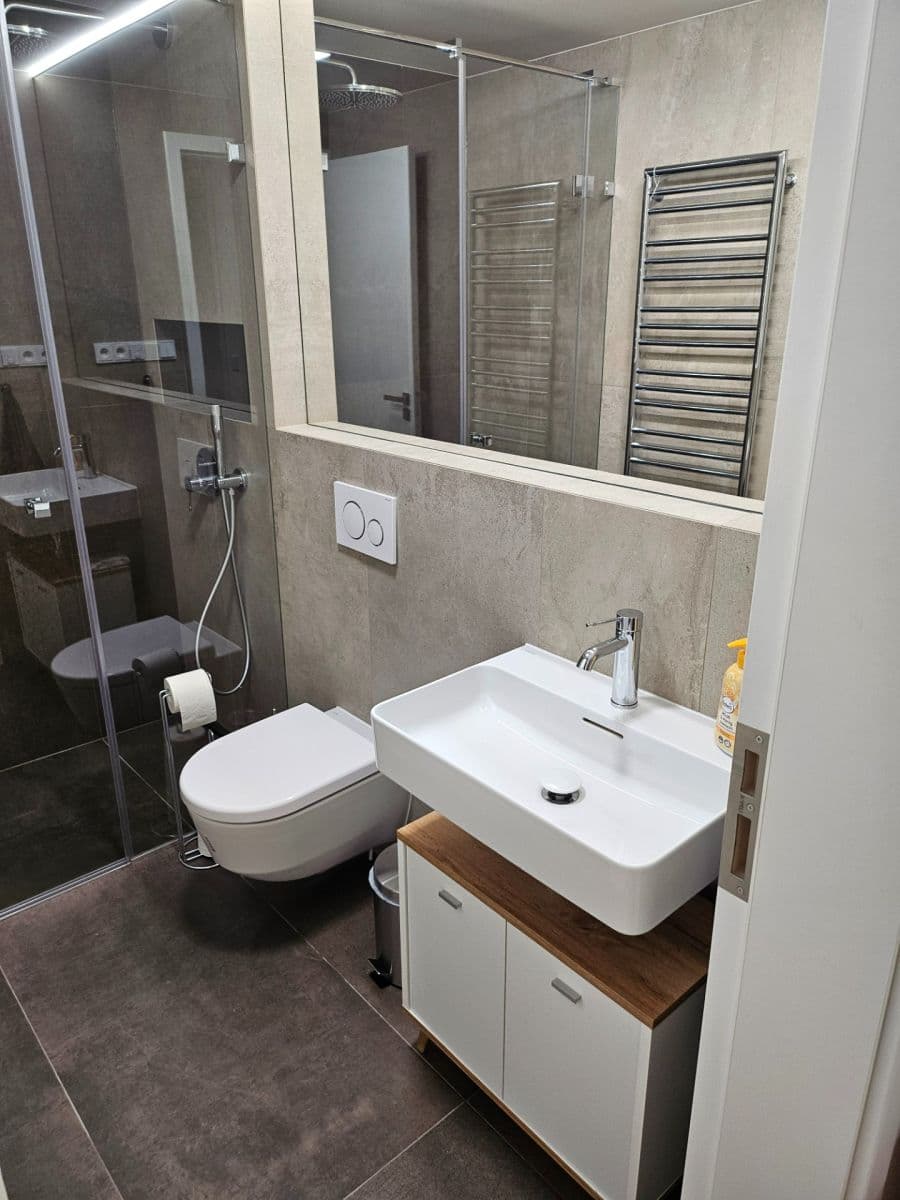 Pronájem kanceláře 12 m², Hradešínská, Praha, Praha Pronájem kanceláře 12 m², Hradešínská, Praha, Praha