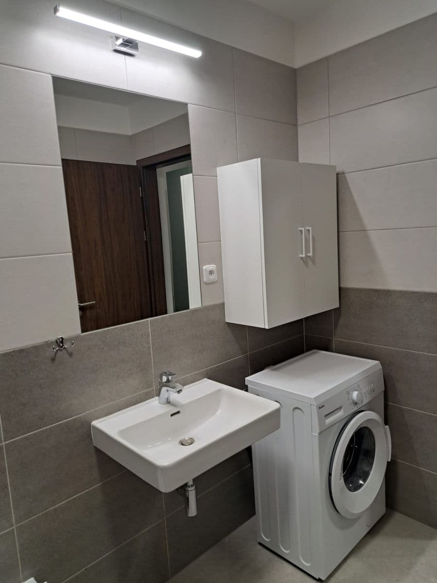 Pronájem bytu 1+kk 41 m², Honzíkova, Praha, Praha Pronájem bytu 1+kk 41 m², Honzíkova, Praha, Praha