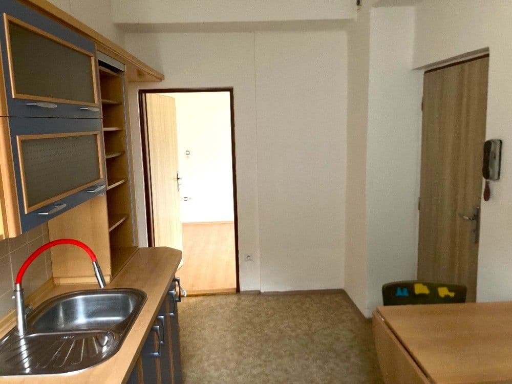 Pronájem bytu 2+1 51 m², Hornokrčská, Praha, Praha Pronájem bytu 2+1 51 m², Hornokrčská, Praha, Praha