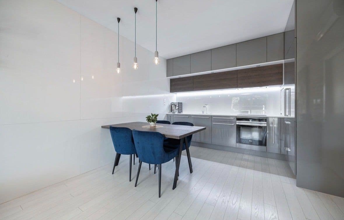 Pronájem bytu 2+1 62 m², Drotárska cesta, Bratislava - mestská časť Staré Mesto, Bratislavský kraj Pronájem bytu 2+1 62 m², Drotárska cesta, Bratislava - mestská časť Staré Mesto, Bratislavský kraj