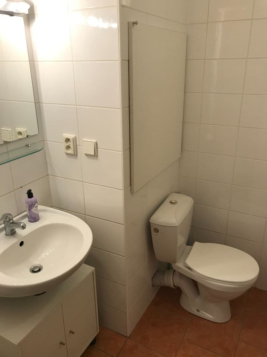 Pronájem bytu 2+kk 44 m², Pod Rapidem, Praha, Praha Pronájem bytu 2+kk 44 m², Pod Rapidem, Praha, Praha