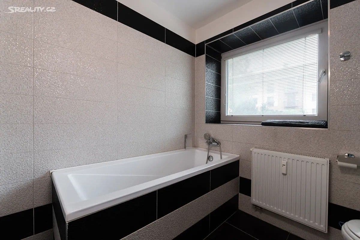 Pronájem bytu 2+1 53 m², Chomutovská, Most, Ústecký kraj Pronájem bytu 2+1 53 m², Chomutovská, Most, Ústecký kraj