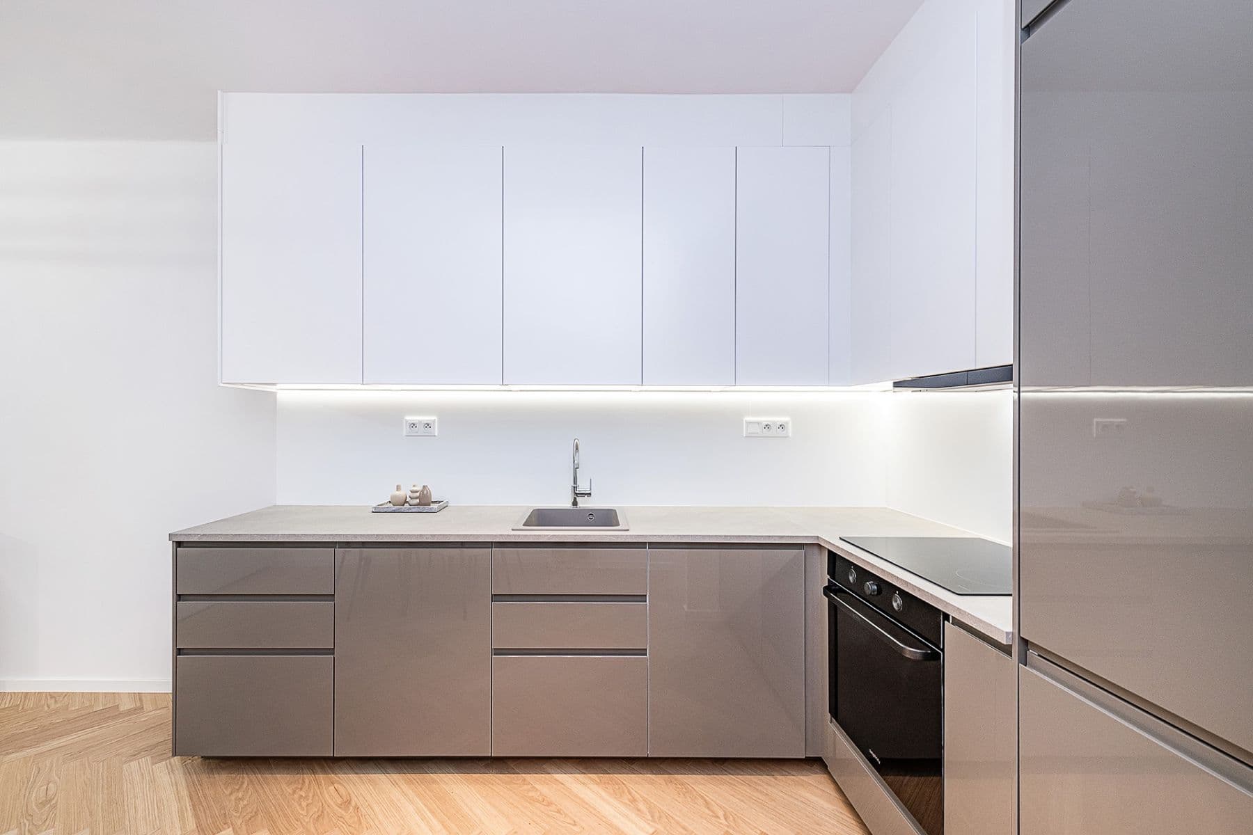 Prodej bytu 2+kk 54 m², Ruská, Praha, Praha Prodej bytu 2+kk 54 m², Ruská, Praha, Praha
