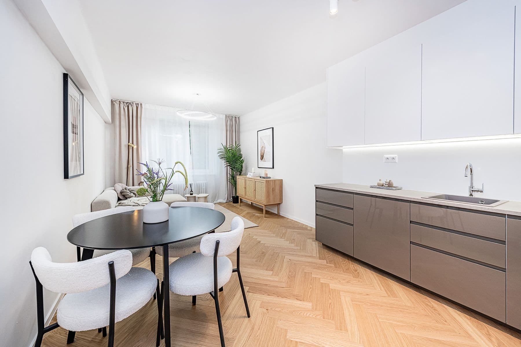 Prodej bytu 2+kk 54 m², Ruská, Praha, Praha Prodej bytu 2+kk 54 m², Ruská, Praha, Praha