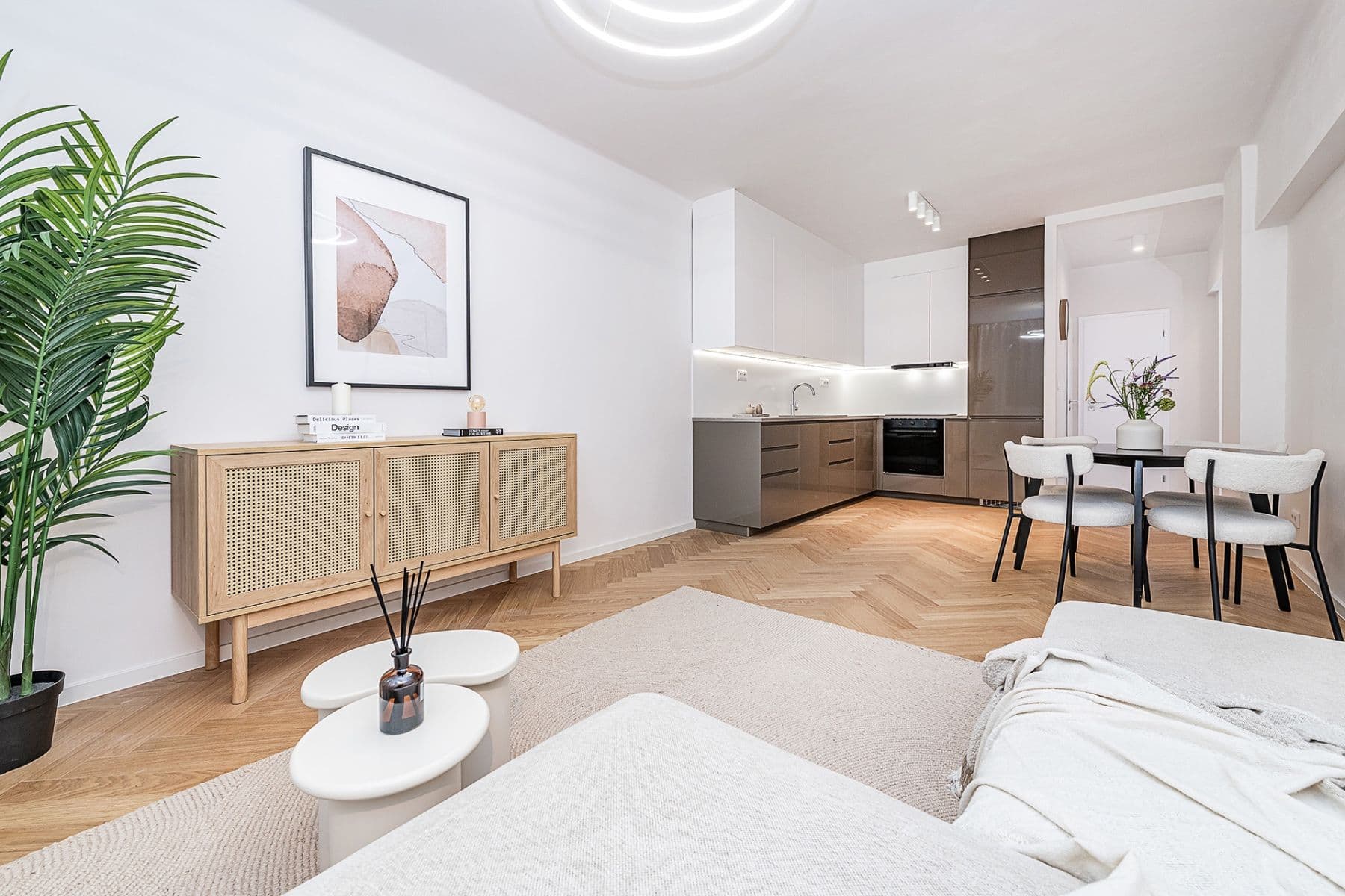 Prodej bytu 2+kk 54 m², Ruská, Praha, Praha Prodej bytu 2+kk 54 m², Ruská, Praha, Praha