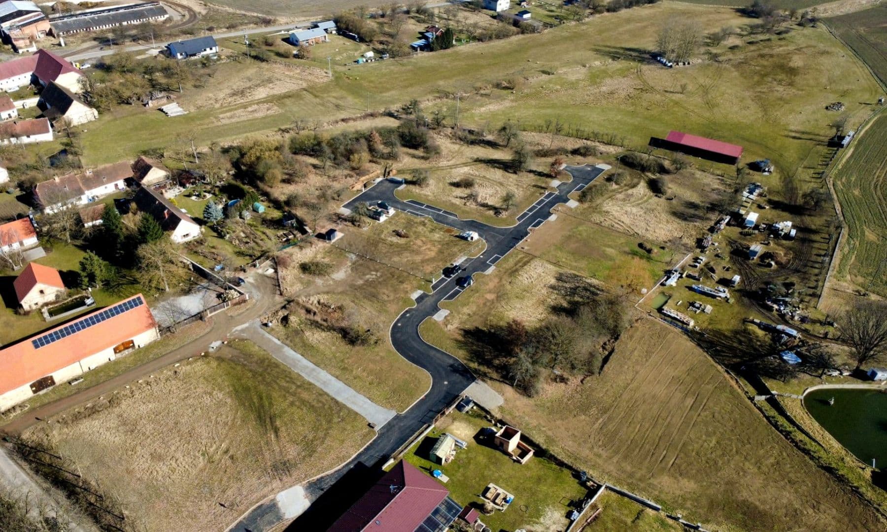 Prodej pozemku 1.100 m², Dobev, Jihočeský kraj Prodej pozemku 1.100 m², Dobev, Jihočeský kraj