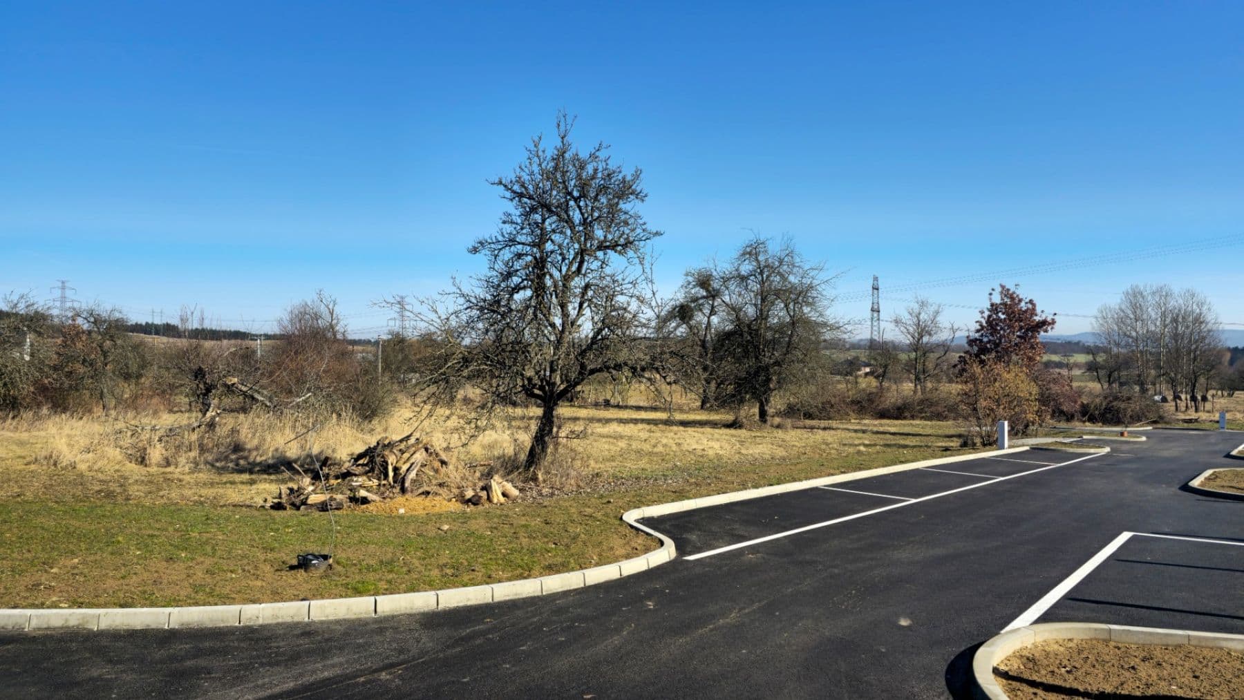 Prodej pozemku 1.100 m², Dobev, Jihočeský kraj Prodej pozemku 1.100 m², Dobev, Jihočeský kraj