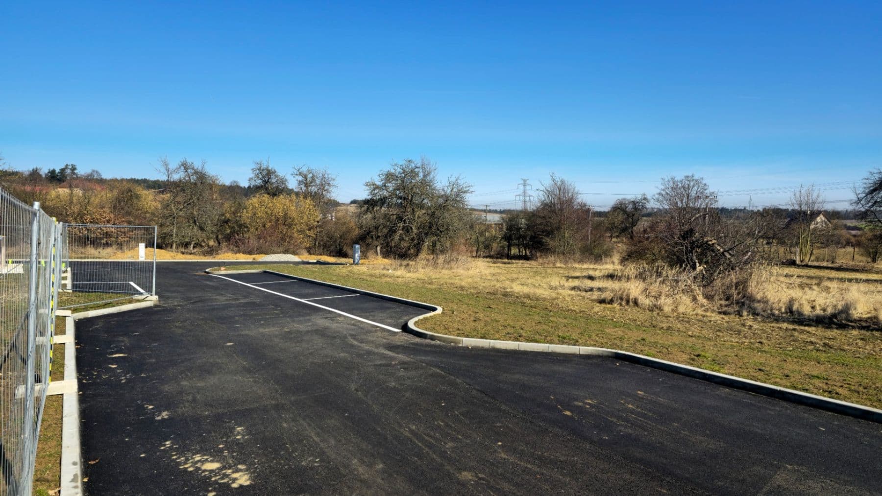 Prodej pozemku 1.100 m², Dobev, Jihočeský kraj Prodej pozemku 1.100 m², Dobev, Jihočeský kraj