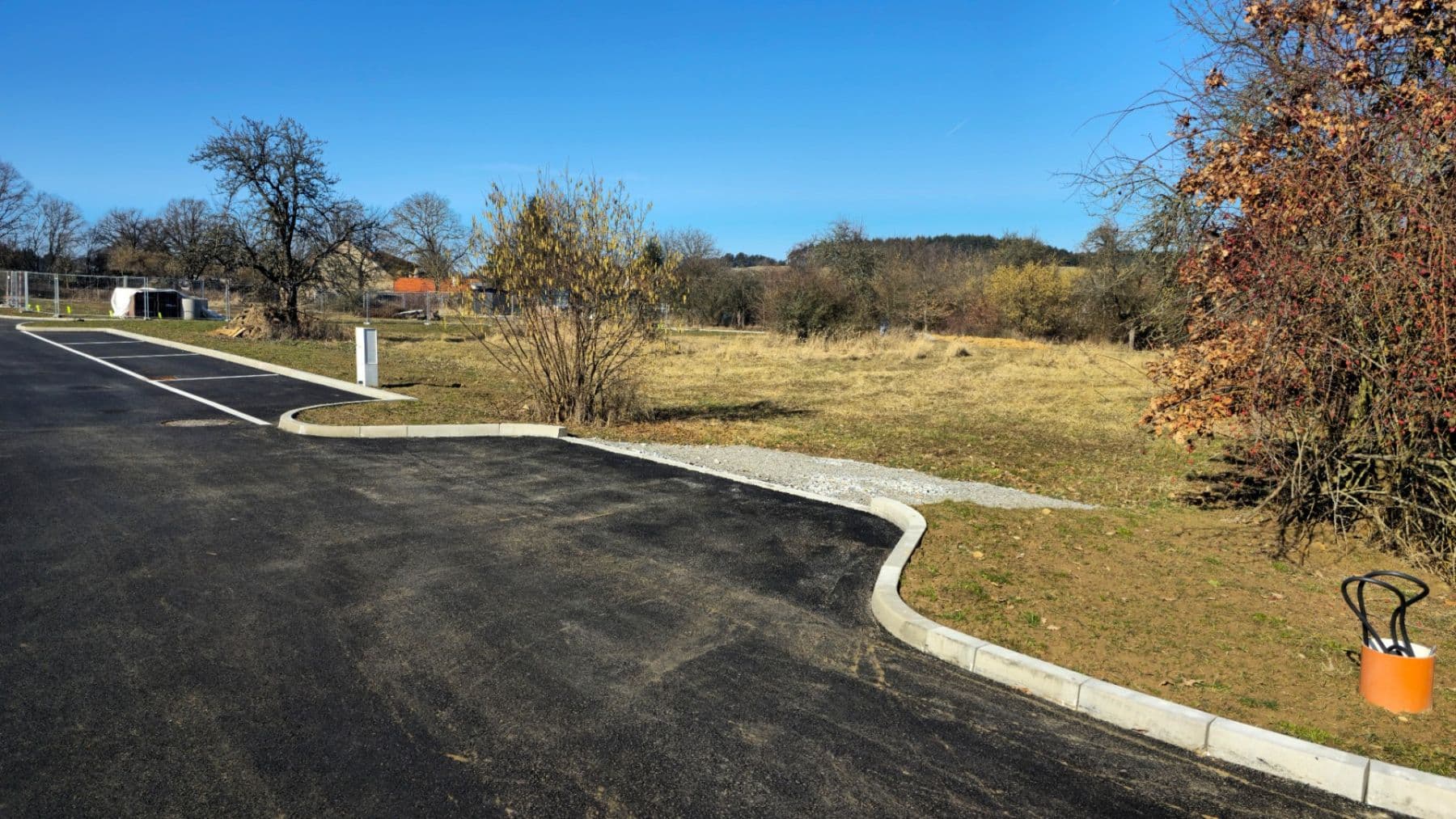 Prodej pozemku 1.100 m², Dobev, Jihočeský kraj Prodej pozemku 1.100 m², Dobev, Jihočeský kraj