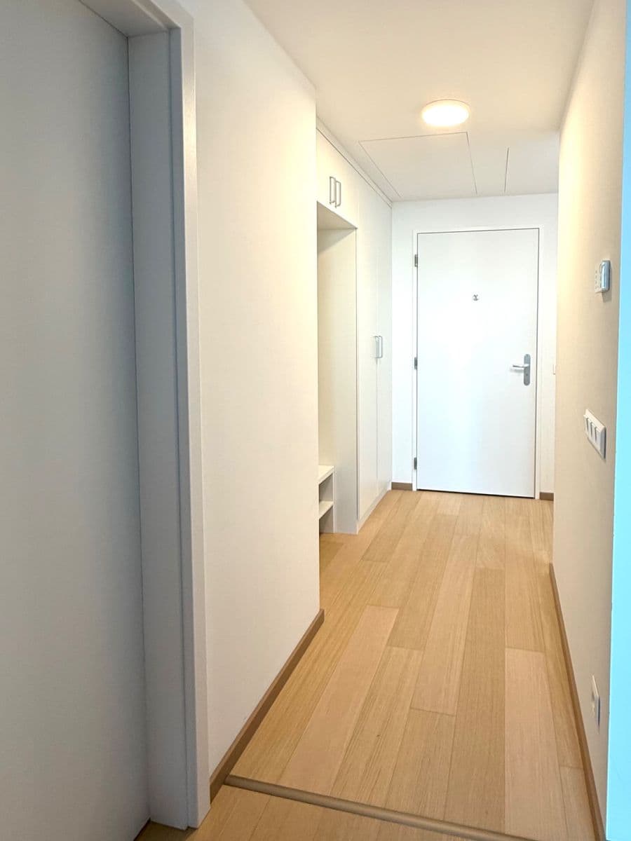Pronájem bytu 2+1 48 m², Bottova, Bratislava - mestská časť Staré Mesto, Bratislavský kraj Pronájem bytu 2+1 48 m², Bottova, Bratislava - mestská časť Staré Mesto, Bratislavský kraj