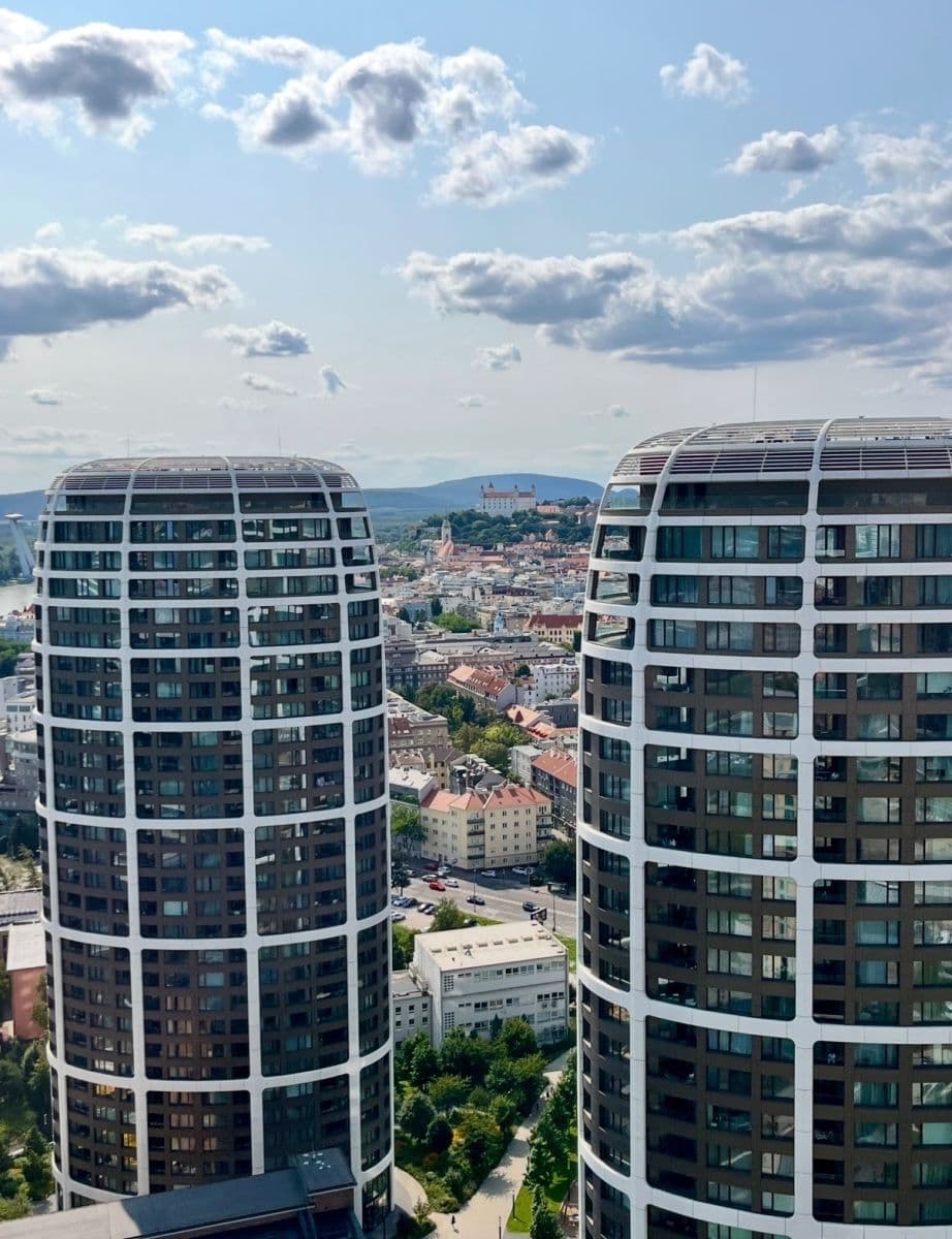 Pronájem bytu 2+1 48 m², Bottova, Bratislava - mestská časť Staré Mesto, Bratislavský kraj Pronájem bytu 2+1 48 m², Bottova, Bratislava - mestská časť Staré Mesto, Bratislavský kraj