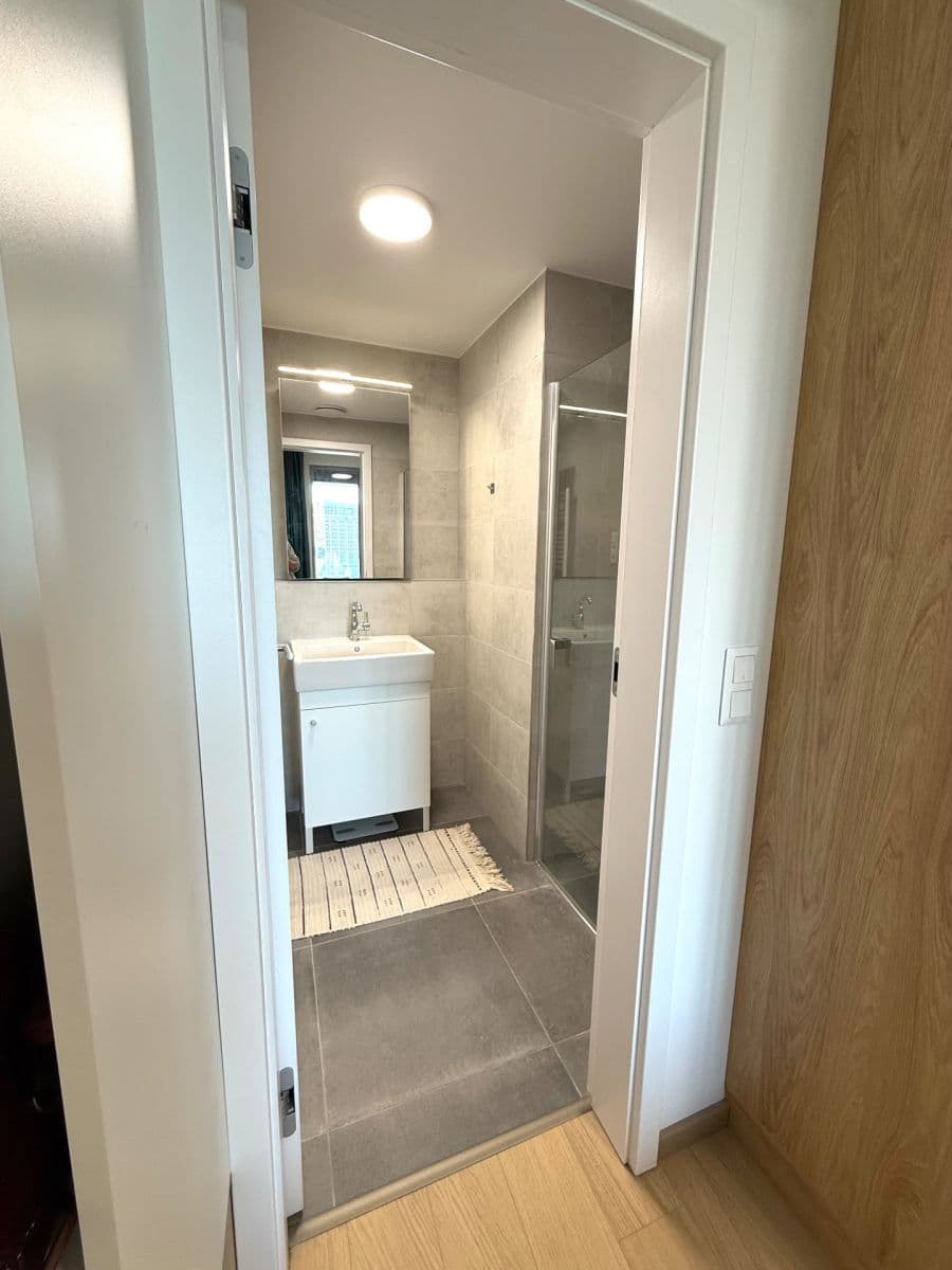 Pronájem bytu 2+1 48 m², Bottova, Bratislava - mestská časť Staré Mesto, Bratislavský kraj Pronájem bytu 2+1 48 m², Bottova, Bratislava - mestská časť Staré Mesto, Bratislavský kraj