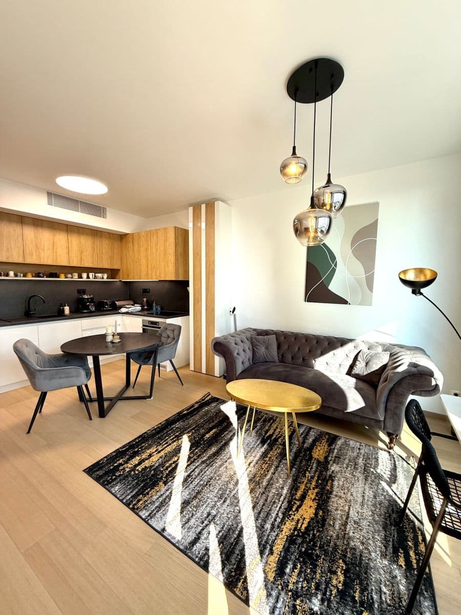 Pronájem bytu 2+1 48 m², Bottova, Bratislava - mestská časť Staré Mesto, Bratislavský kraj Pronájem bytu 2+1 48 m², Bottova, Bratislava - mestská časť Staré Mesto, Bratislavský kraj