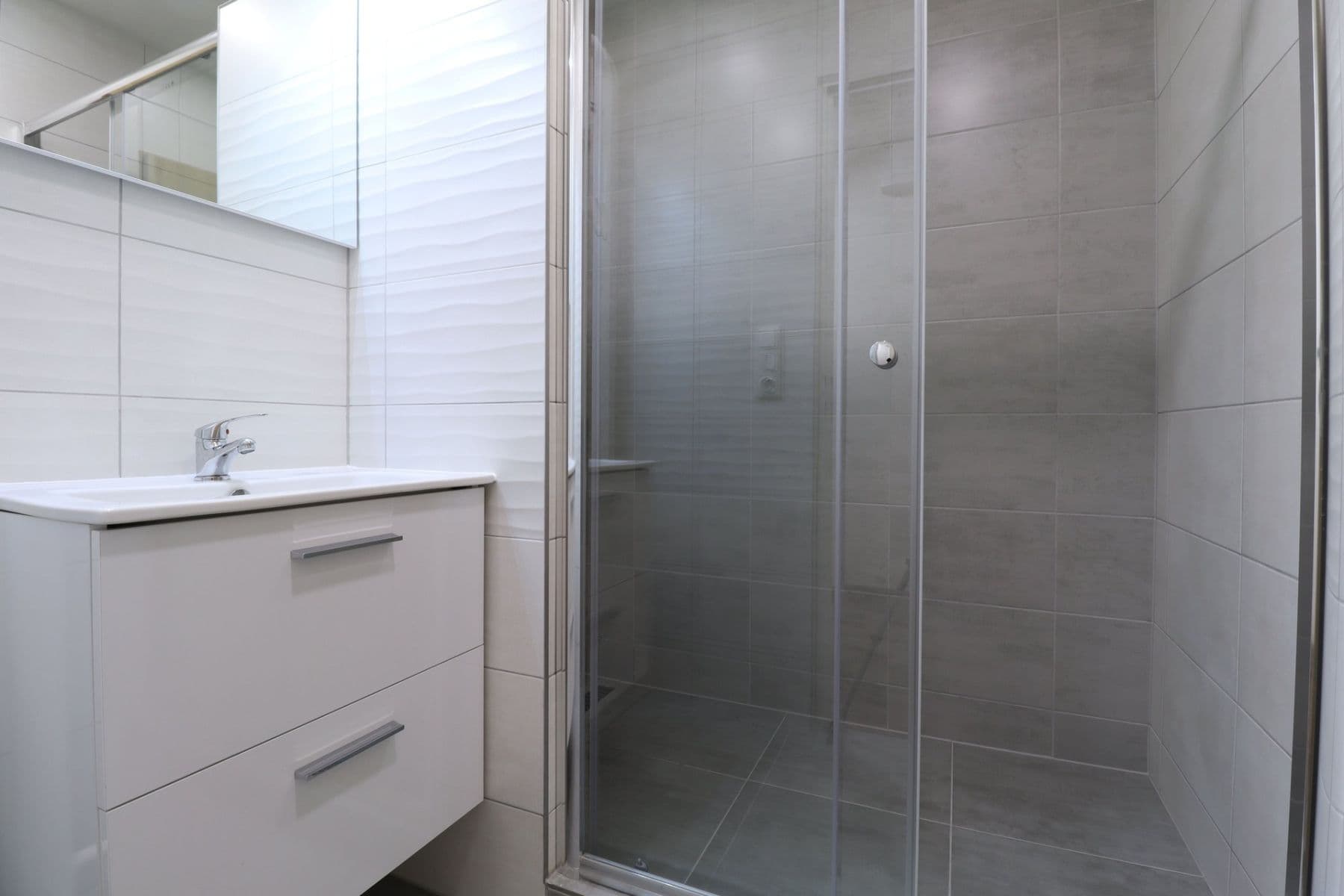 Pronájem bytu 2+kk 43 m², Jemnická, Praha, Praha Pronájem bytu 2+kk 43 m², Jemnická, Praha, Praha