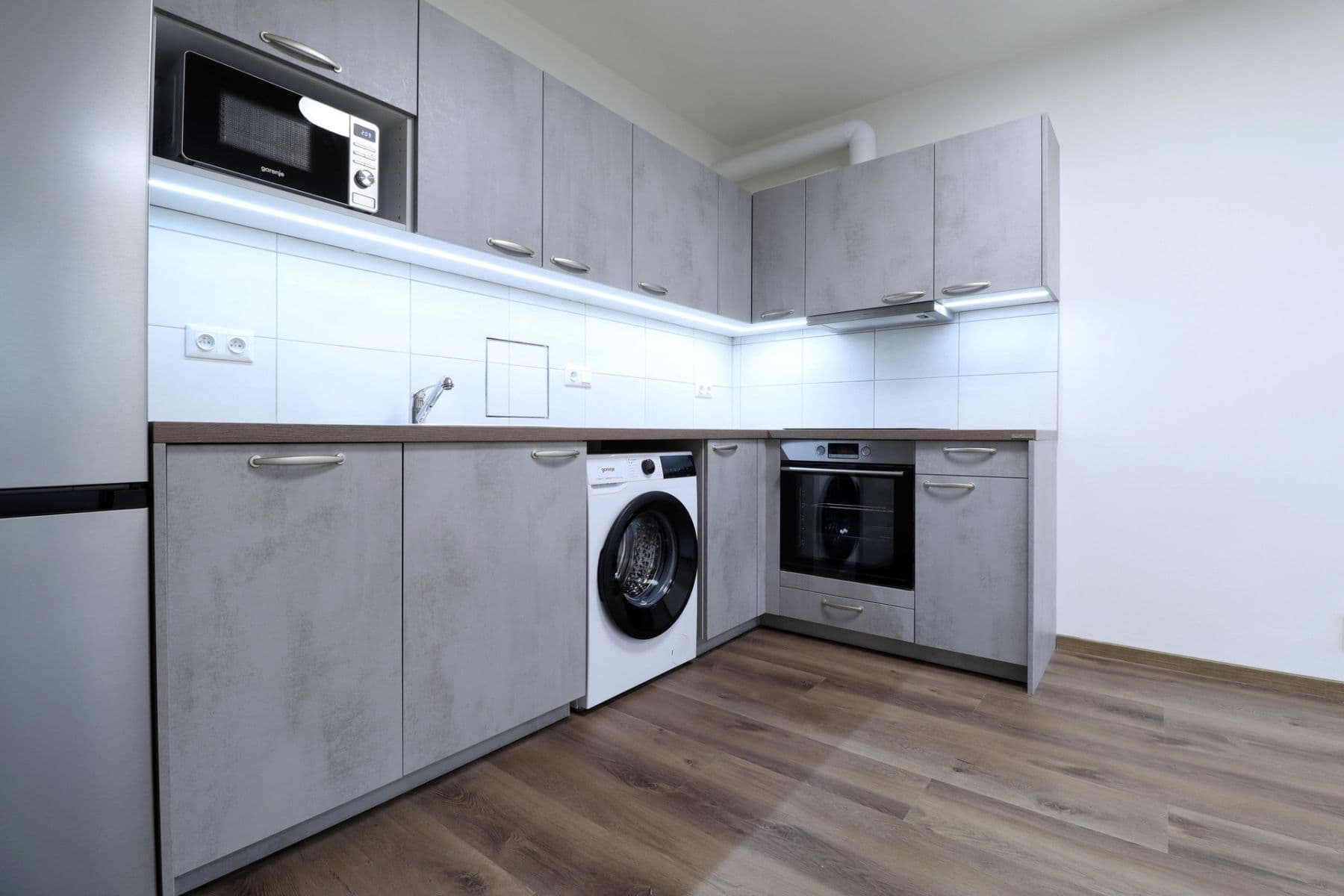 Pronájem bytu 2+kk 43 m², Jemnická, Praha, Praha Pronájem bytu 2+kk 43 m², Jemnická, Praha, Praha