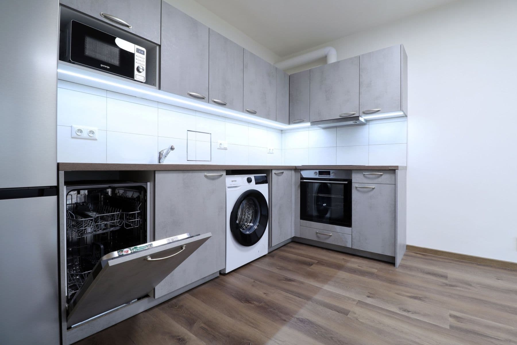 Pronájem bytu 2+kk 43 m², Jemnická, Praha, Praha Pronájem bytu 2+kk 43 m², Jemnická, Praha, Praha