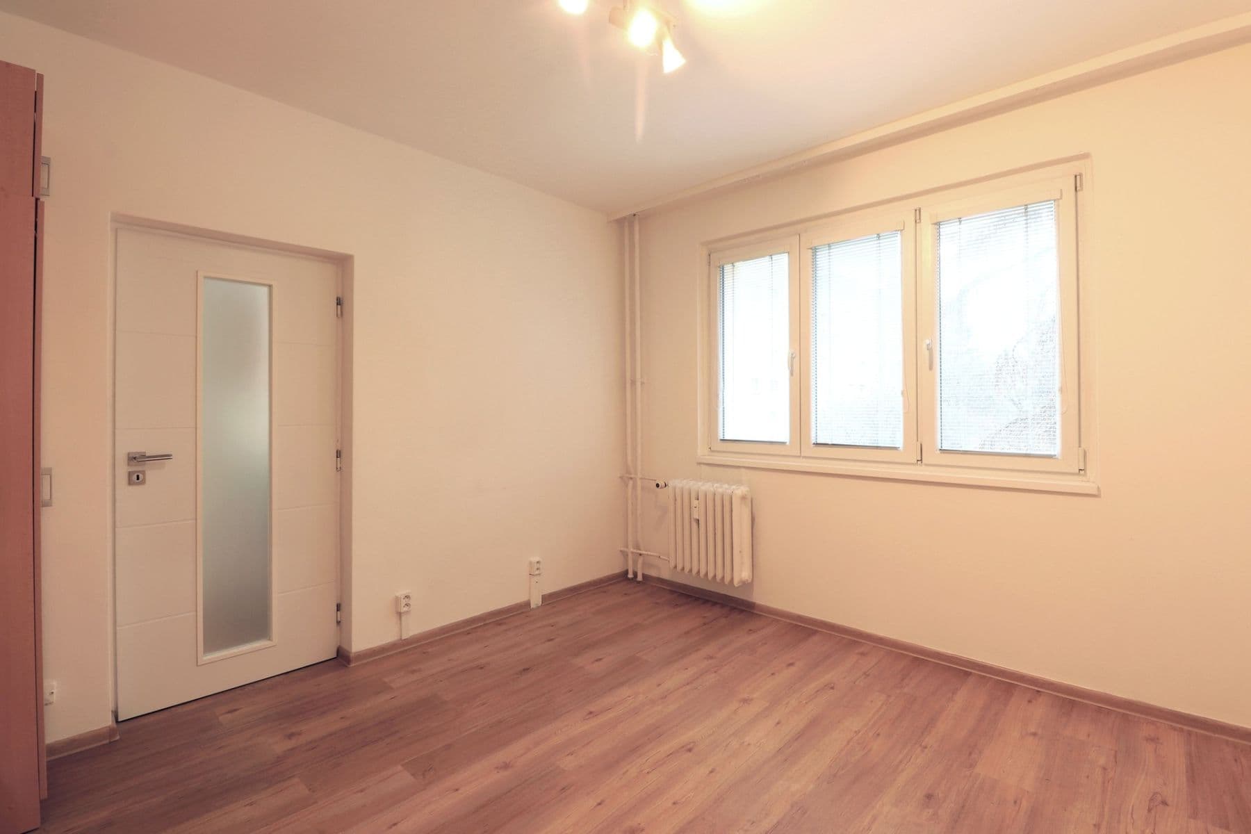 Pronájem bytu 2+1 60 m², Wednesbury, Kladno, Středočeský kraj Pronájem bytu 2+1 60 m², Wednesbury, Kladno, Středočeský kraj