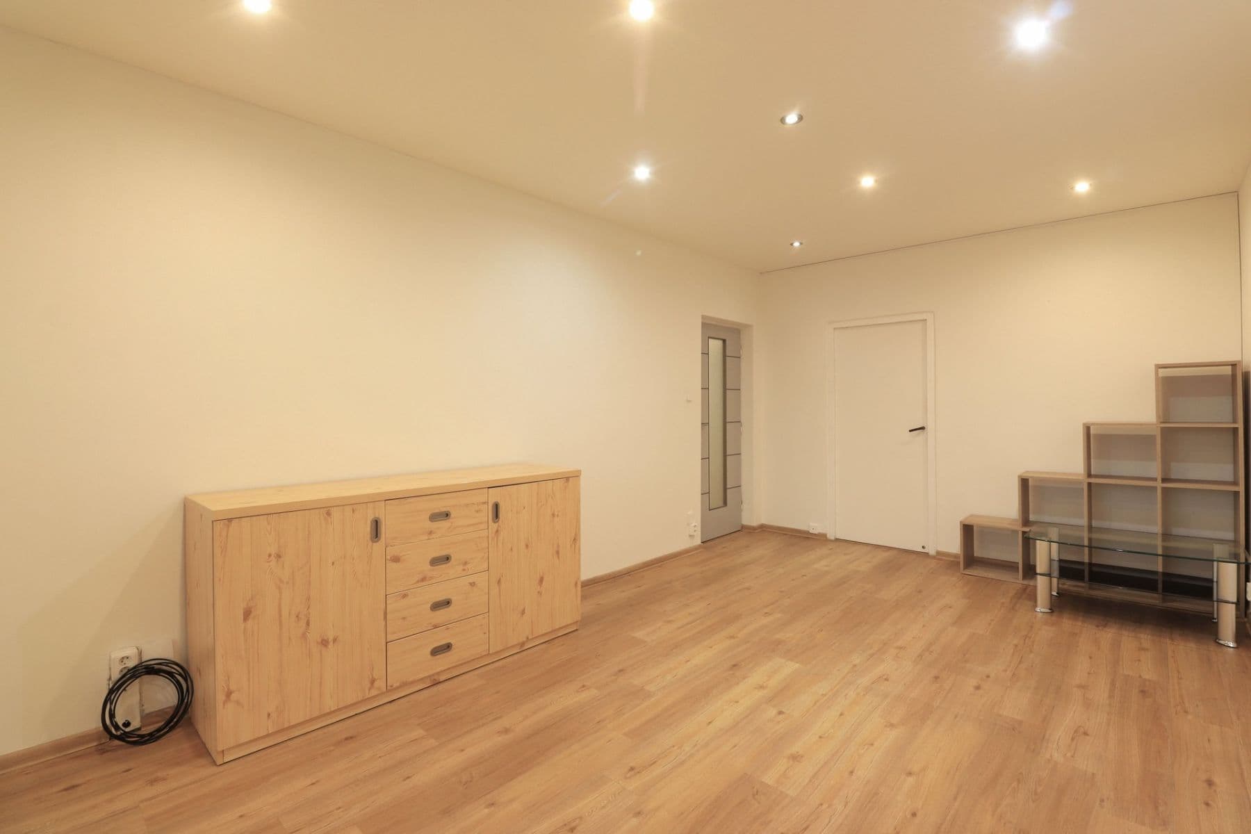 Pronájem bytu 2+1 60 m², Wednesbury, Kladno, Středočeský kraj Pronájem bytu 2+1 60 m², Wednesbury, Kladno, Středočeský kraj