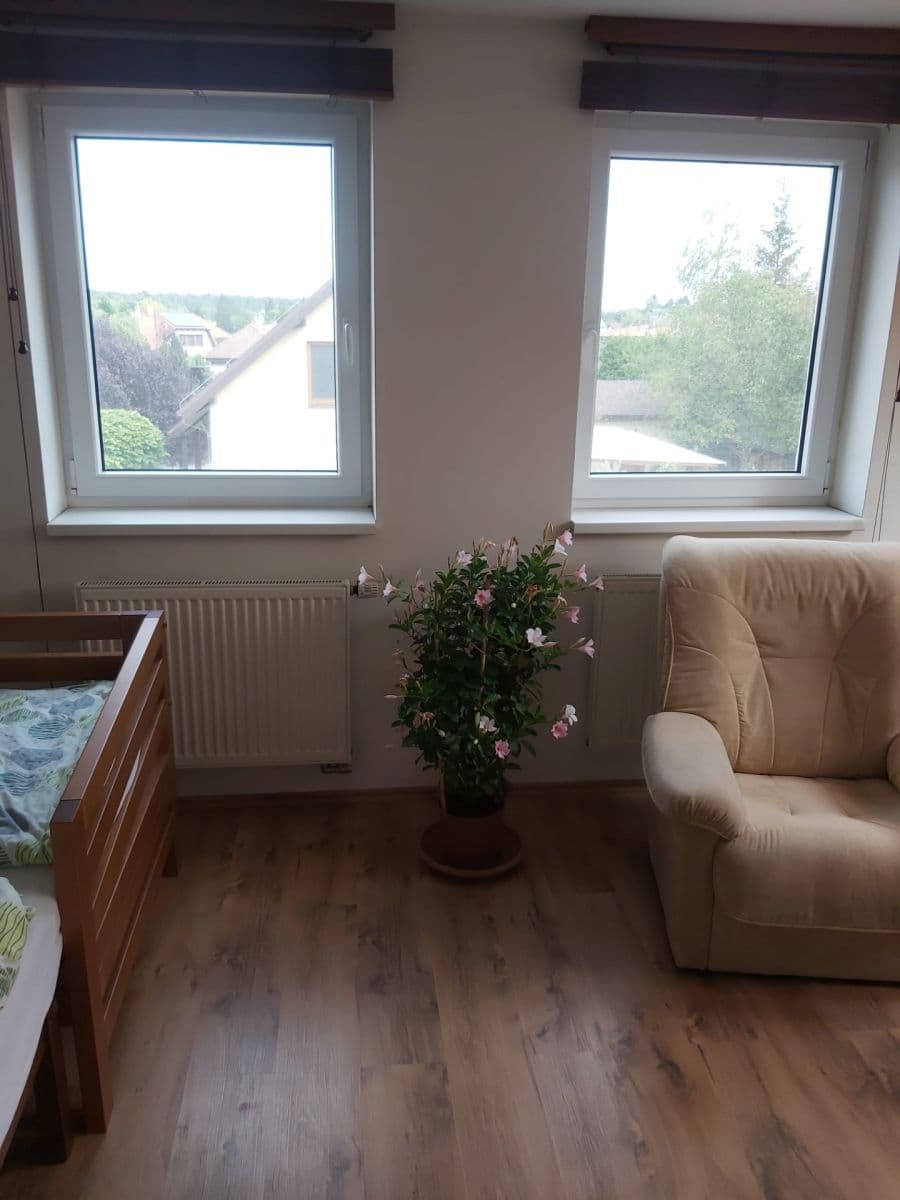 Prodej domu 107 m², pozemek 600 m², U Potoka, Mukařov, Středočeský kraj Prodej domu 107 m², pozemek 600 m², U Potoka, Mukařov, Středočeský kraj