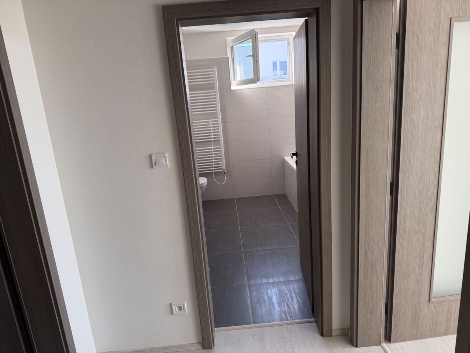 Pronájem bytu 1+kk 52 m², Na Zlaté stezce, Dobříš, Středočeský kraj Pronájem bytu 1+kk 52 m², Na Zlaté stezce, Dobříš, Středočeský kraj