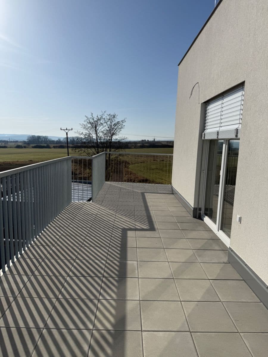 Pronájem bytu 1+kk 52 m², Na Zlaté stezce, Dobříš, Středočeský kraj Pronájem bytu 1+kk 52 m², Na Zlaté stezce, Dobříš, Středočeský kraj